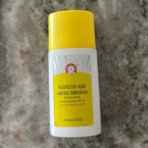 First aid beauty weightless mineral sunscreen